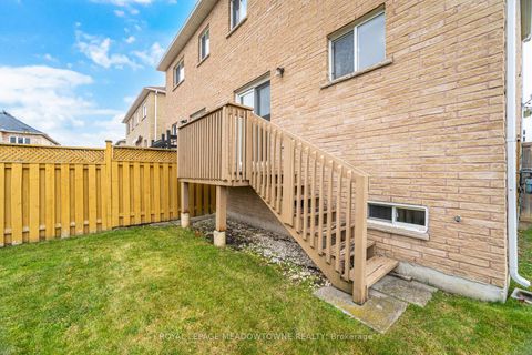 Photo 33 at 28 Condotti Drive, West Woodbridge, Vaughan