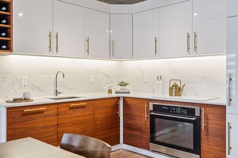 Photo 7 at 1011 - 152 St Patrick Street, Chinatown, Toronto