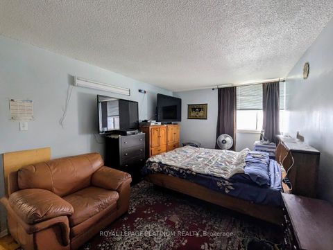 Photo 7 at 2645 Kipling Avenue, Jamestown, Toronto