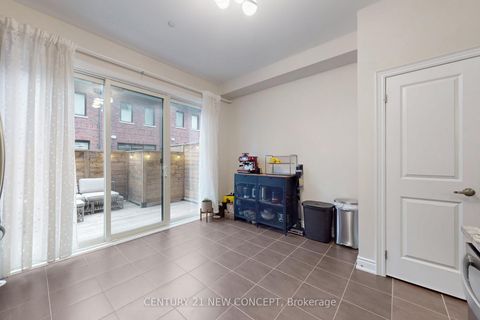 Photo 12 at 27 - 80 Daisy Avenue, Long Branch, Toronto