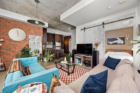 Photo 4 at 1011 - 23 Brant Street, Waterfront Communities C1, Toronto