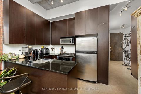 Photo 8 at 1011 - 23 Brant Street, Waterfront Communities C1, Toronto