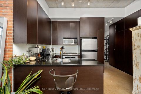 Photo 10 at 1011 - 23 Brant Street, Waterfront Communities C1, Toronto
