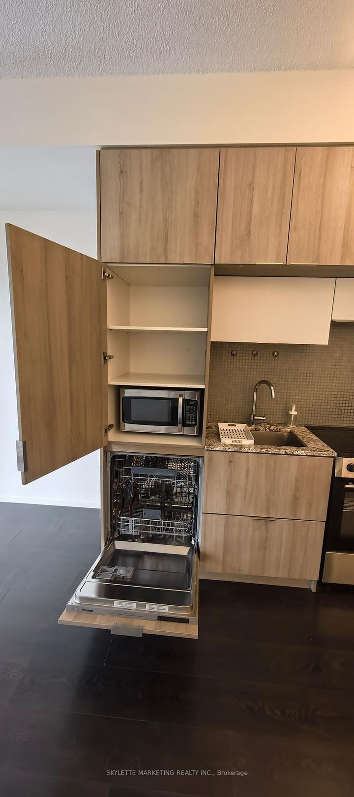 Photo 13 at 1503 - 159 Dundas Street E, Yonge Corridor, Toronto