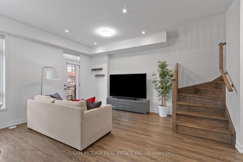 Photo 8 at 21 Hearne Street, Vaughan Grove, Vaughan