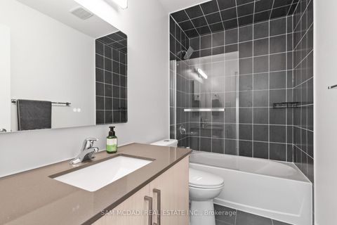 Photo 11 at 21 Hearne Street, Vaughan Grove, Vaughan