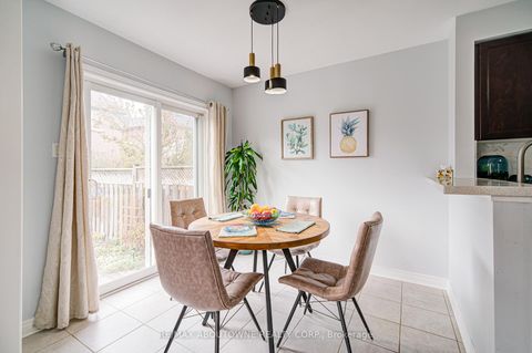 Photo 11 at 404 Kittridge Road, WC Wedgewood Creek, Oakville