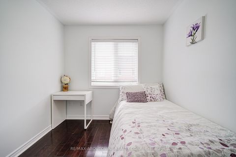 Photo 27 at 404 Kittridge Road, WC Wedgewood Creek, Oakville