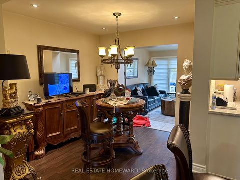 Photo 2 at 18 Wyndcliff Crescent, Victoria Village, Toronto