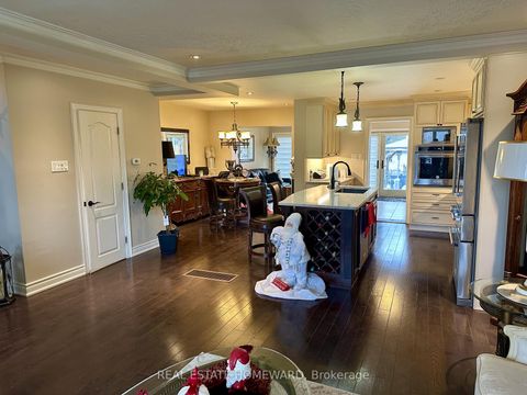 Photo 5 at 18 Wyndcliff Crescent, Victoria Village, Toronto