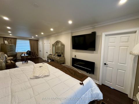 Photo 20 at 18 Wyndcliff Crescent, Victoria Village, Toronto