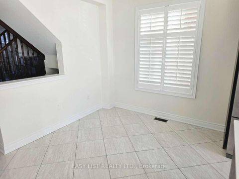 Photo 3 at 79 Algoma Drive, Kleinburg, Vaughan