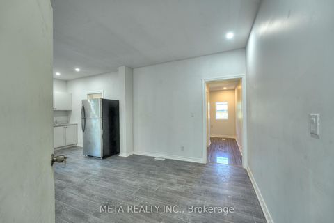 Photo 10 at 35 Duncombe Boulevard, Scarborough Village, Toronto