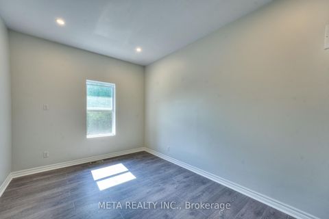 Photo 15 at 35 Duncombe Boulevard, Scarborough Village, Toronto