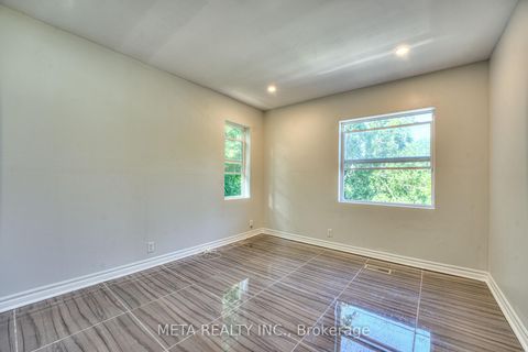 Photo 21 at 35 Duncombe Boulevard, Scarborough Village, Toronto