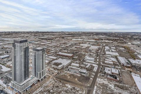 Photo 23 at 5003 - 2920 Highway 7 Road, Concord, Vaughan