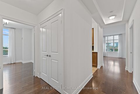 Photo 2 at 714 - 10 Bloorview Place, Don Valley Village, Toronto