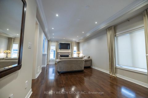 Photo 4 at 32 Rock Elm Court, Patterson, Vaughan
