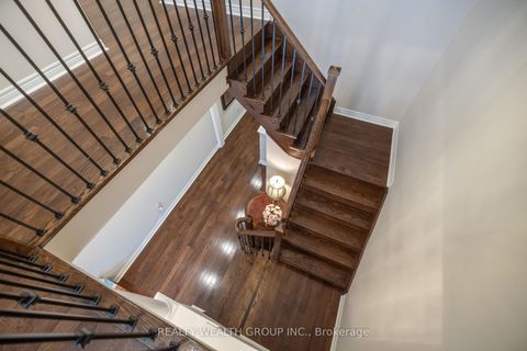 Photo 10 at 32 Rock Elm Court, Patterson, Vaughan