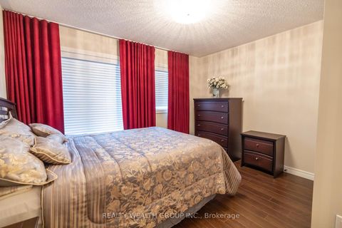 Photo 20 at 32 Rock Elm Court, Patterson, Vaughan