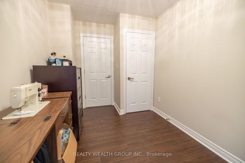 Photo 24 at 32 Rock Elm Court, Patterson, Vaughan