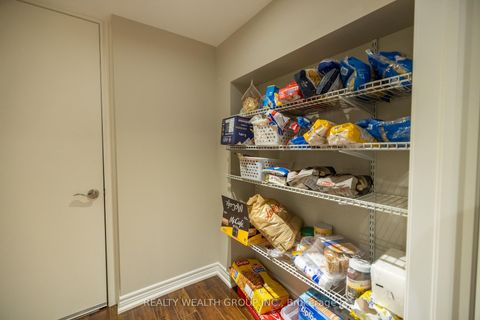 Photo 30 at 32 Rock Elm Court, Patterson, Vaughan