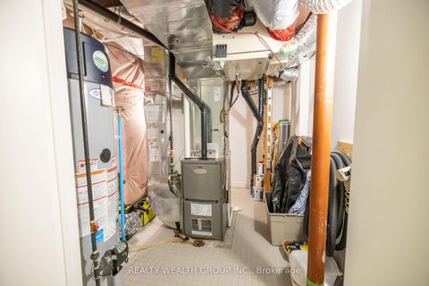 Photo 31 at 32 Rock Elm Court, Patterson, Vaughan