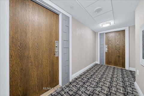 Photo 14 at 204 - 99 Eagle Rock Way, Rural Vaughan, Vaughan