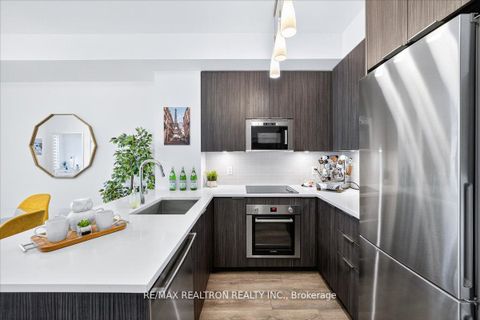 Photo 18 at 204 - 99 Eagle Rock Way, Rural Vaughan, Vaughan