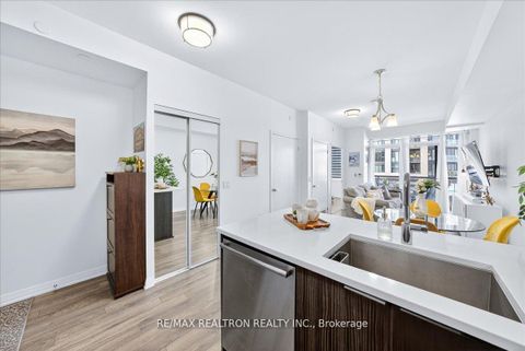 Photo 19 at 204 - 99 Eagle Rock Way, Rural Vaughan, Vaughan