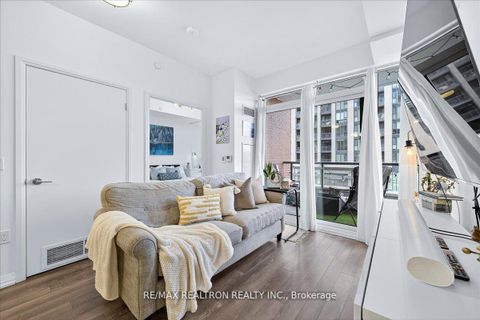 Photo 28 at 204 - 99 Eagle Rock Way, Rural Vaughan, Vaughan