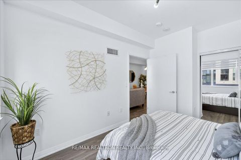 Photo 37 at 204 - 99 Eagle Rock Way, Rural Vaughan, Vaughan