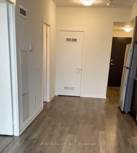 Photo 4 at 1005 - 3237 Bayview Avenue, Steeles, Toronto