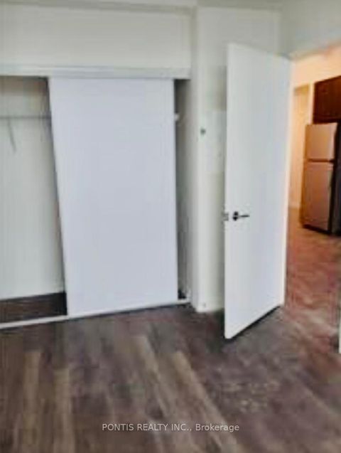 Photo 9 at 1005 - 3237 Bayview Avenue, Steeles, Toronto