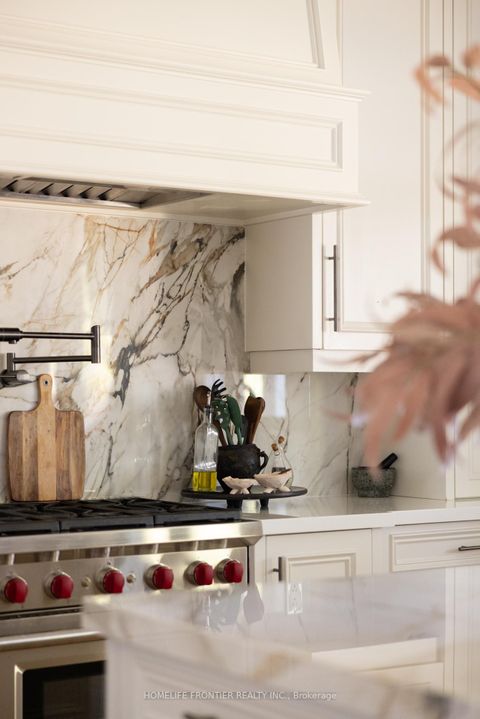 Photo 4 at 20 Arrowstook Road, Bayview Village, Toronto