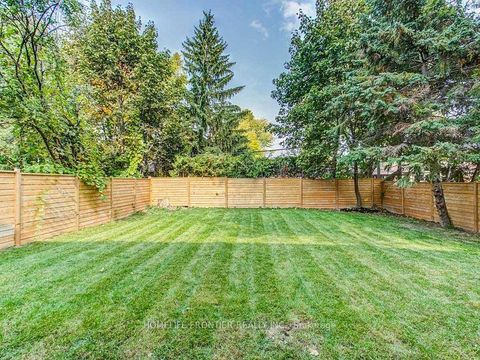 Photo 15 at 20 Arrowstook Road, Bayview Village, Toronto