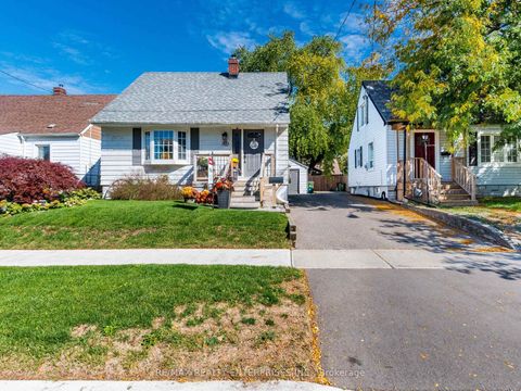 Photo 2 at 13 Avon Park Drive, Queensway, Toronto