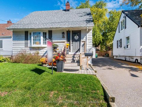 Photo 3 at 13 Avon Park Drive, Queensway, Toronto