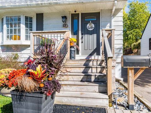 Photo 4 at 13 Avon Park Drive, Queensway, Toronto