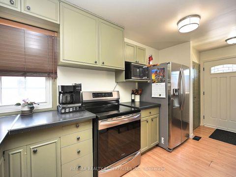 Photo 11 at 13 Avon Park Drive, Queensway, Toronto