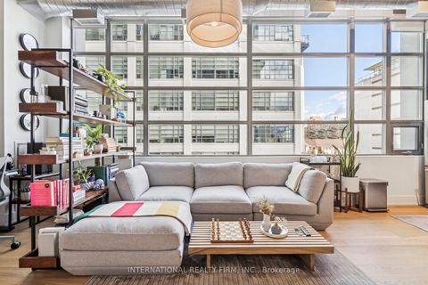 Photo 3 at 303 - 637 Lake Shore Boulevard W, Niagara, Toronto