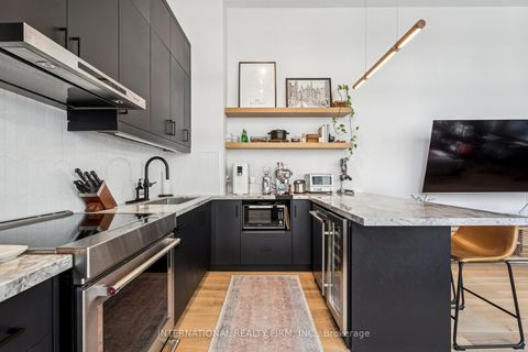 Photo 8 at 303 - 637 Lake Shore Boulevard W, Niagara, Toronto