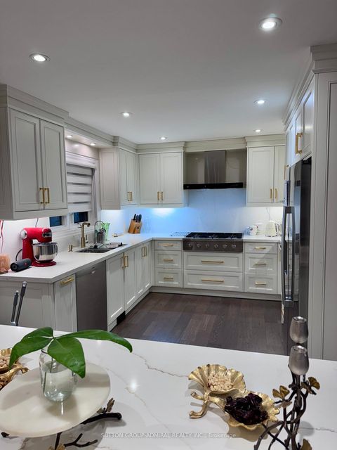 Photo 10 at 98 Golf Links Drive, Aurora Highlands, Aurora