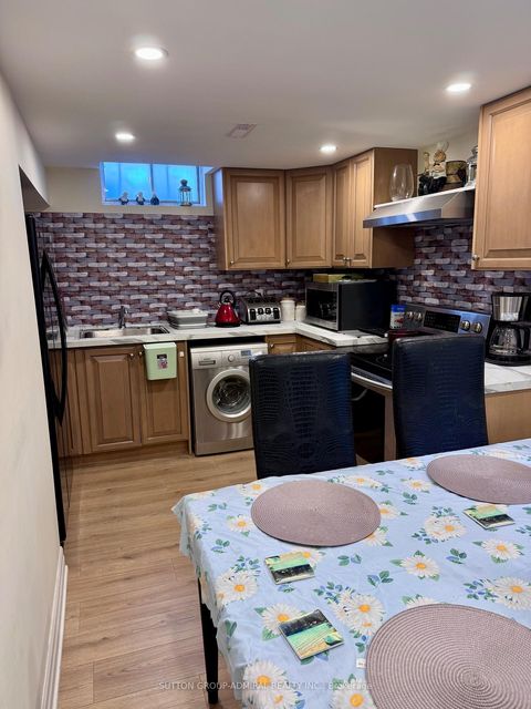 Photo 12 at 98 Golf Links Drive, Aurora Highlands, Aurora