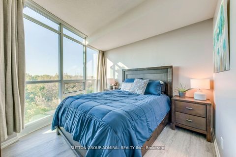 Photo 8 at 709 - 219 Fort York Boulevard, Niagara, Toronto