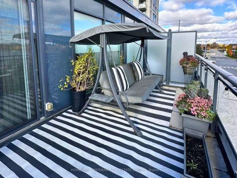 Photo 11 at 118 - 12 Woodstream Boulevard, Vaughan Grove, Vaughan