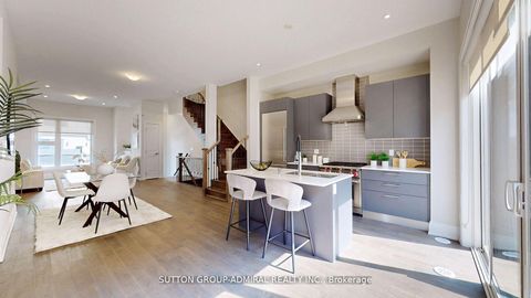 Photo 11 at 247 Smallwood Circle S, Brownridge, Vaughan