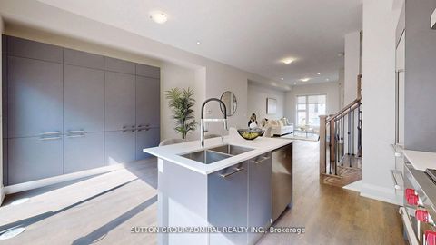 Photo 13 at 247 Smallwood Circle S, Brownridge, Vaughan