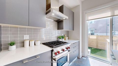 Photo 15 at 247 Smallwood Circle S, Brownridge, Vaughan