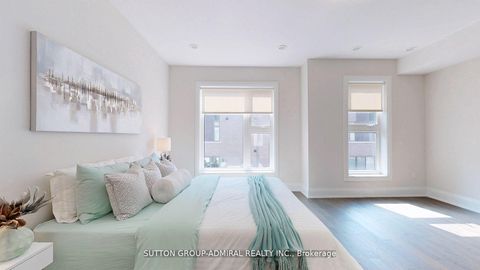 Photo 21 at 247 Smallwood Circle S, Brownridge, Vaughan